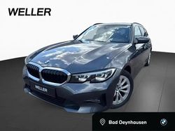 Mineralgrau (grau) Gebraucht 2022 BMW 320 Advantage Kombi | 23.850 € (Fairer Preis)