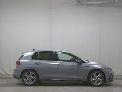 Grau Gebraucht 2023 VW Golf VIII R-line Limousine | 25.480 € (Guter Preis)