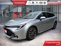 Silber Gebraucht 2024 Toyota Corolla Team Limousine | 31.885 € (Teuer)