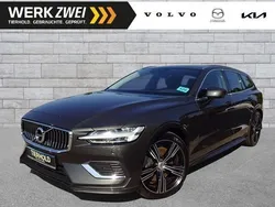 Pine grey / metallic Gebraucht 2020 Volvo V60 Inscription Kombi | 34.900 € (Teuer)