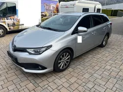 Silber Gebraucht 2019 Toyota Auris Touring Sports Kombi | 9.750 € (Guter Preis)