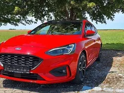 Rot Gebraucht 2019 Ford Focus ST-Line Limousine | 19.000 € (Fairer Preis)
