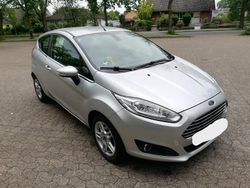 Grün Gebraucht 2015 Ford Fiesta Kleinwagen | 4.500 € (Guter Preis)