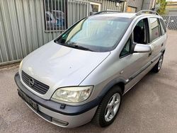 Silber Gebraucht 2003 Opel Zafira Basis Van / Kleinbus | 2.950 €