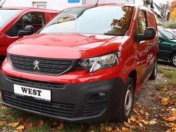 Rot Gebraucht 2020 Peugeot Partner Van / Kleinbus | 10.490 € (Fairer Preis)