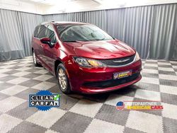 Rot Gebraucht 2021 Chrysler Voyager Van / Kleinbus | 25.990 €