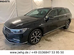 Black metallic Gebraucht 2020 VW Passat Kombi | 19.490 € (Guter Preis)