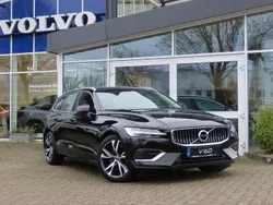 Black solid "stone" / solid Gebraucht 2021 Volvo V60 Inscription Kombi | 33.900 € (Etwas zu teuer)