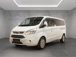 Weiß Gebraucht 2017 Ford Tourneo Custom Van / Kleinbus | 26.766 € (Teuer)