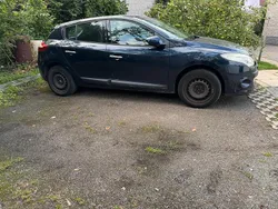 Blau Gebraucht 2010 Renault Mégane III Kleinwagen | 5.600 € (Teuer)
