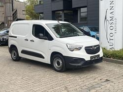 Weiß Gebraucht 2020 Opel Combo Selection Van / Kleinbus | 9.949 € (Fairer Preis)
