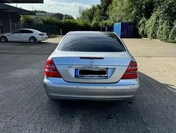 Silber Gebraucht 2002 Mercedes E240 Elegance Limousine | 7.000 € (Teuer)