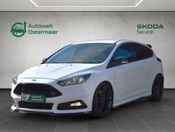 Frostweiß Gebraucht 2018 Ford Focus ST Limousine | 20.485 € (Fairer Preis)