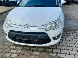 Weiß Gebraucht 2010 Citroën C4 Limousine | 2.750 €