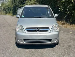 Grau Gebraucht 2005 Opel Meriva Van / Kleinbus | 2.750 € (Fairer Preis)