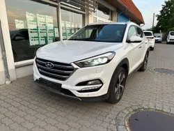 Weiß Gebraucht 2016 Hyundai Tucson Premium SUV | 15.780 € (Fairer Preis)