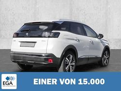 Weiß metallic Gebraucht 2022 Peugeot 3008 Allure | 28.220 € (Etwas zu teuer)