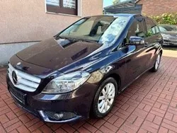 Nordlichtviolett metalliclac Gebraucht 2013 Mercedes B180 Van / Kleinbus | 9.999 € (Guter Preis)