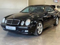 Schwarz Gebraucht 2003 Mercedes CLK200 Avantgarde Cabrio | 7.890 € (Teuer)