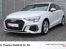 Gletscherweiß metallic Gebraucht 2022 Audi A3 Ambiente | 28.790 € (Fairer Preis)