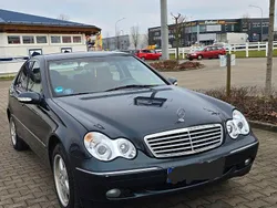 Schwarz Gebraucht 2003 Mercedes C180 Elegance Limousine | 4.000 € (Fairer Preis)