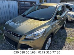Grau Gebraucht 2015 Ford Kuga Titanium SUV | 11.980 € (Guter Preis)