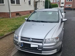 Silber Gebraucht 2006 Fiat Stilo Kleinwagen | 700 € (Guter Preis)