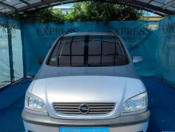 Grau Gebraucht 2001 Opel Zafira Van / Kleinbus | 1.900 € (Fairer Preis)