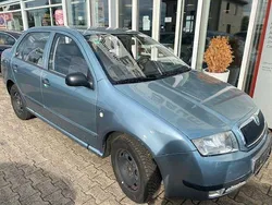 Grau Gebraucht 2002 Skoda Fabia Classic Limousine | 1.900 € (Fairer Preis)