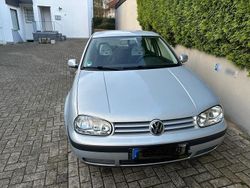 Silber Gebraucht 1998 VW Golf IV Kleinwagen | 1.200 € (Fairer Preis)