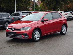 Rot Gebraucht 2024 VW Polo Style Limousine | 21.580 € (Fairer Preis)