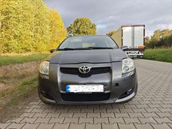 Grau Gebraucht 2007 Toyota Auris Limousine | 1.950 € (Superpreis)