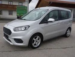 Silber Gebraucht 2019 Ford Tourneo Courier Trend Van / Kleinbus | 10.800 € (Superpreis)