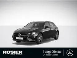 Schwarz / nachtschwarz Gebraucht 2023 Mercedes A180 Limousine | 23.990 € (Superpreis)