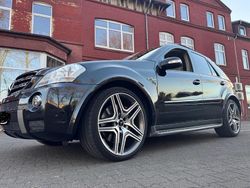 Schwarz Gebraucht 2007 Mercedes ML63 AMG AMG SUV | 12.900 €