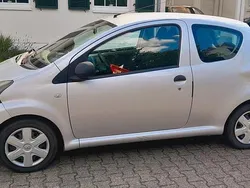 Silber Gebraucht 2009 Toyota Aygo Kleinwagen | 2.490 € (Fairer Preis)