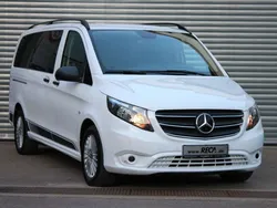 Weiß Gebraucht 2022 Mercedes Vito Edition Van / Kleinbus | 41.450 € (Teuer)