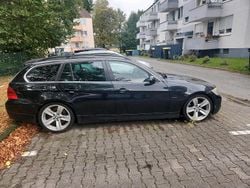 Schwarz Gebraucht 2007 BMW 330 Kombi | 3.499 € (Superpreis)
