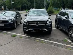 Schwarz Gebraucht 2018 Mercedes GLE350 SUV | 33.900 € (Fairer Preis)
