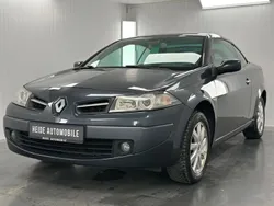 Grau Gebraucht 2008 Renault Mégane Cabriolet Avantage Cabrio | 3.999 € (Fairer Preis)