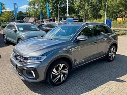 Grau Gebraucht 2023 VW T-Roc R-line SUV | 29.490 € (Etwas zu teuer)
