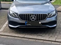 Grau Gebraucht 2017 Mercedes E300 Limousine | 30.500 € (Fairer Preis)