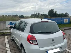 Weiß Gebraucht 2012 Renault Clio IV Expression Limousine | 3.300 € (Superpreis)