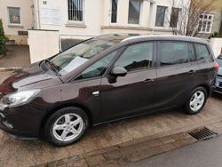Braun Gebraucht 2016 Opel Zafira Tourer drive Van / Kleinbus | 9.500 € (Fairer Preis)