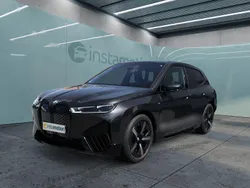Grau Gebraucht 2023 BMW iX SUV | 92.399 € (Teuer)