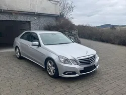 Silber Gebraucht 2009 Mercedes E350 Limousine | 13.800 € (Etwas zu teuer)