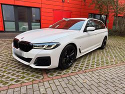 Weiß Gebraucht 2021 BMW 520 M Sport Kombi | 31.999 € (Fairer Preis)