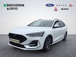 Weiß Gebraucht 2024 Ford Focus ST-Line Limousine | 23.450 € (Guter Preis)
