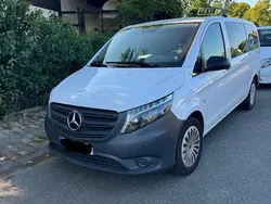 Weiß Gebraucht 2023 Mercedes Vito Van / Kleinbus | 31.900 €