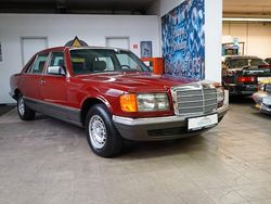 Rot Gebraucht 1982 Mercedes 500 Limousine | 29.990 €